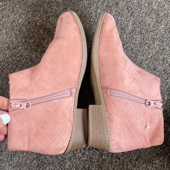 Cat & Jack Other - Cat and jack girls shoes